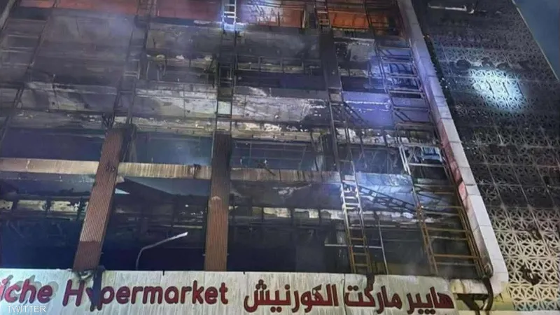 السوداني يتفقد مركز التسوق المحترق في الكوت.. والحكومة تتحرك