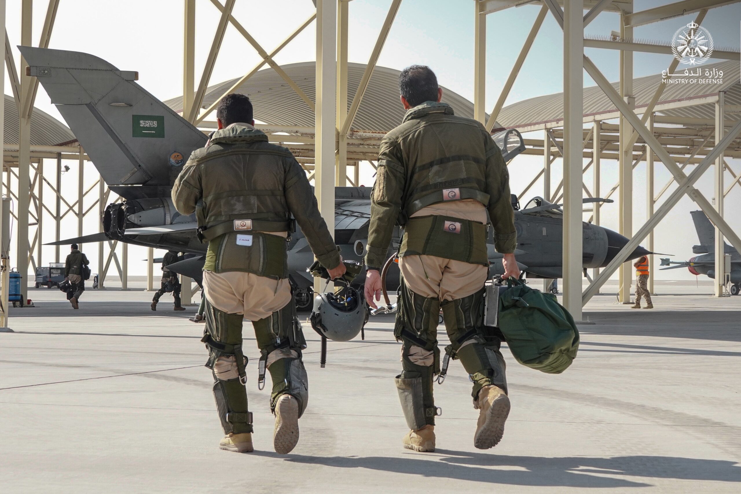 المقاتلات السعودية تنهي مناورات “الحرب الجوية الصاروخية” في الإمارات